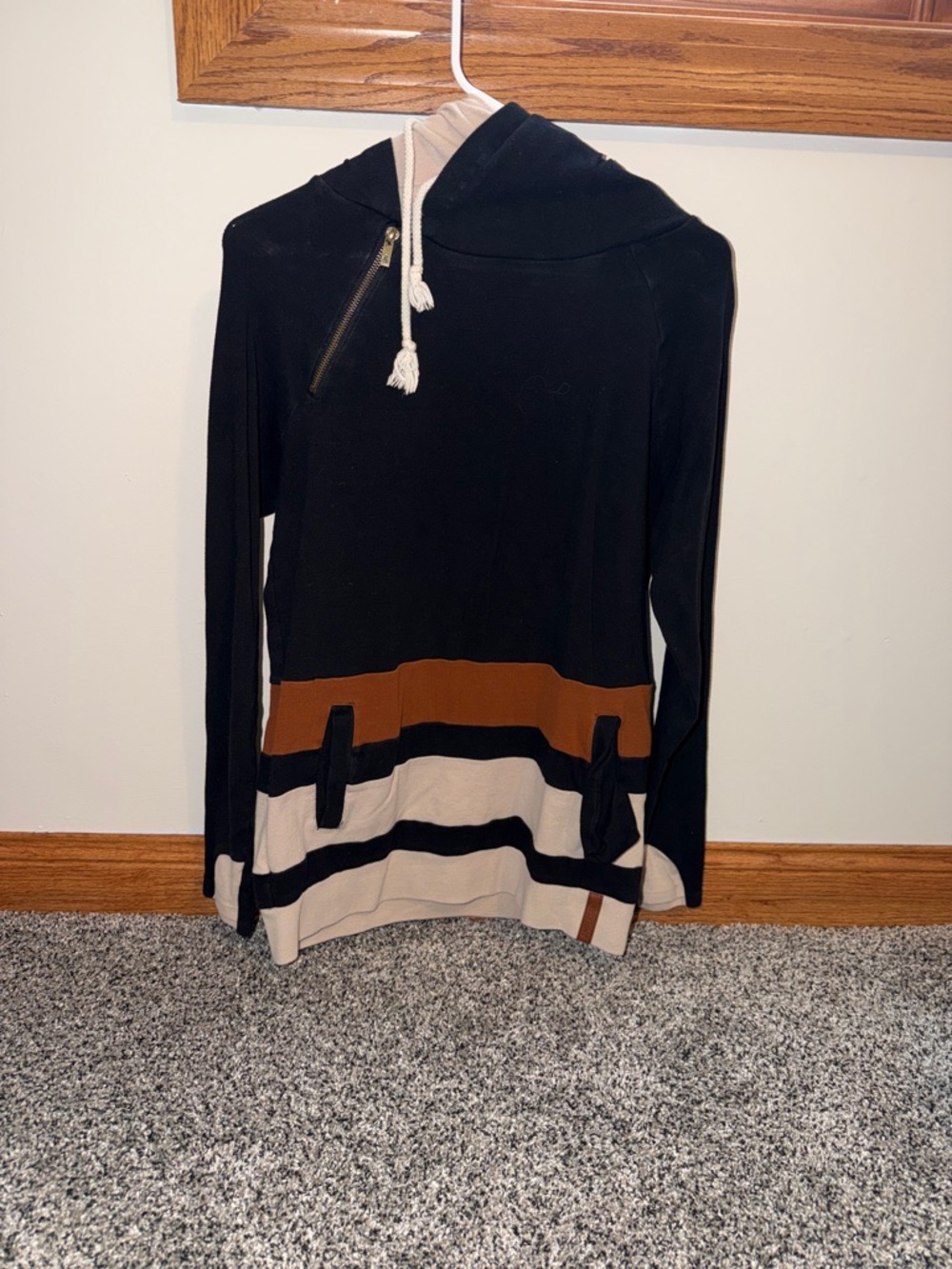 AMPERSAND AVE Black, Tan & Cream Striped Hooded Sweater